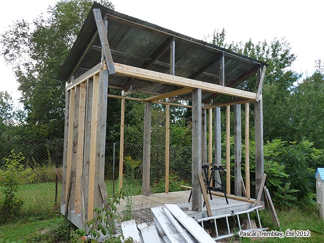Toiture de hangar à bois - toiture d'abri à bois - toiture de remise à bois - toiture d'une shed à bois