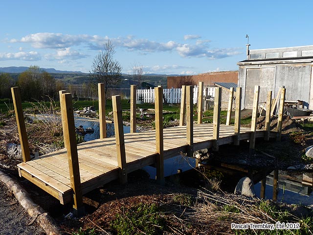 Le Pont du Ruisseau - Passerelle en bois - Plan du Pont du Ruisseau - Savoir faire un pont au jardin