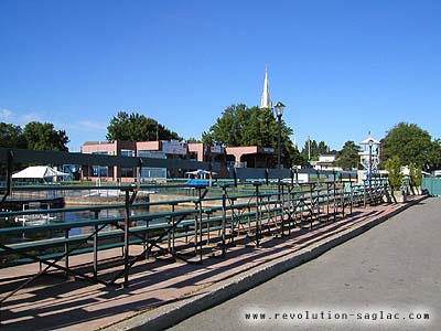 Vloroute des bleuets  Roberval, place de la traverse