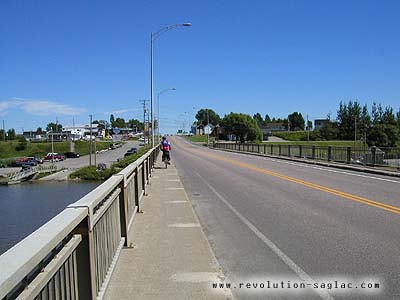 Vloroute des bleuets arrive  Saint-Gdon