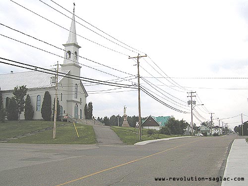 Vlouroute des bleuets, Saint-Henri-de-Taillon, glise